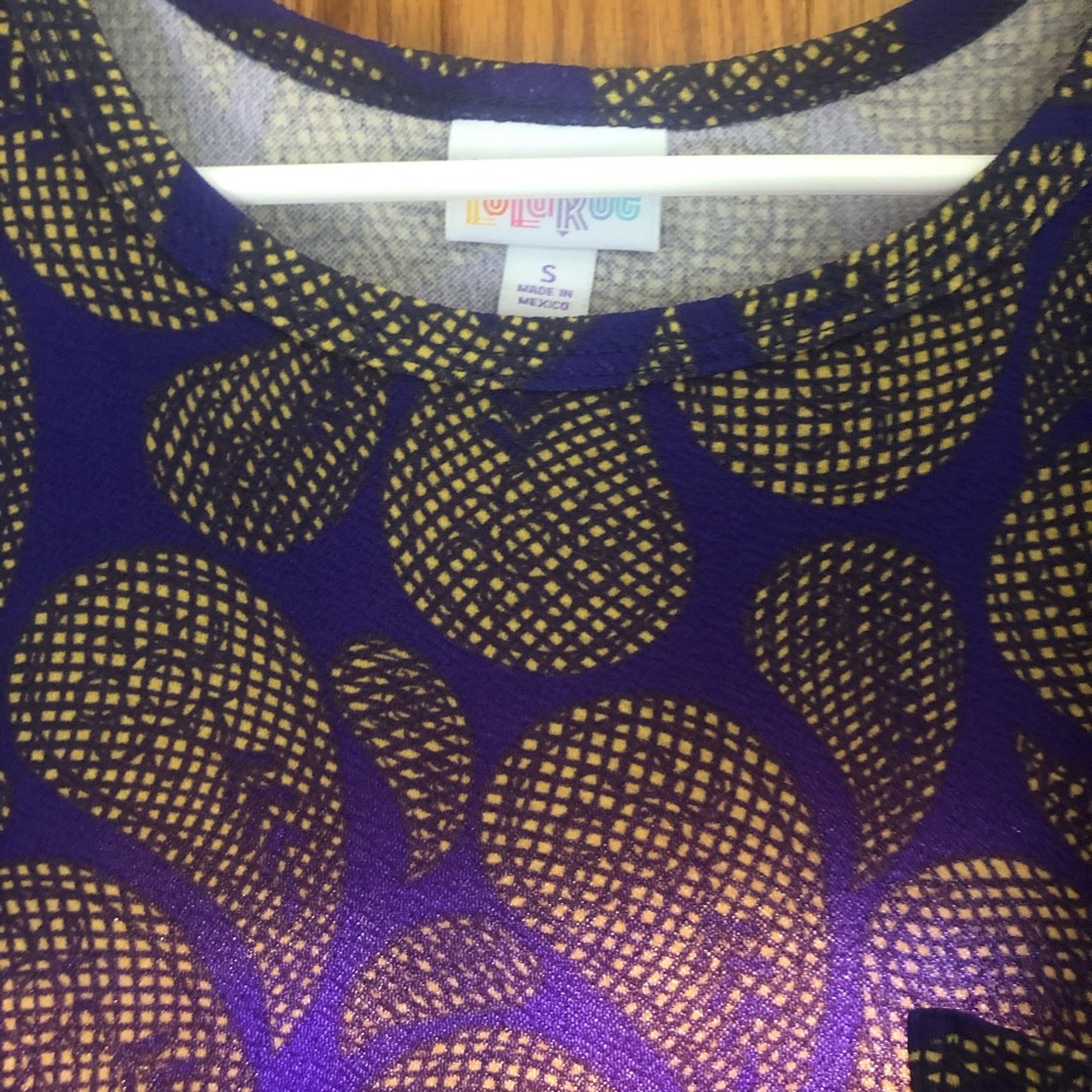 LuLaRoe Carly dress size small. Good condition. Purple and yellow . - Picture 2 of 3